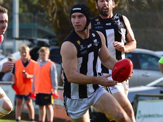 Hahndorf's Troy Parker-Boers against Onkaparinga Valley. Picture: Mark Liebich