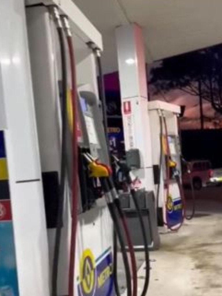 American woman learns how petrol stations work in Australia