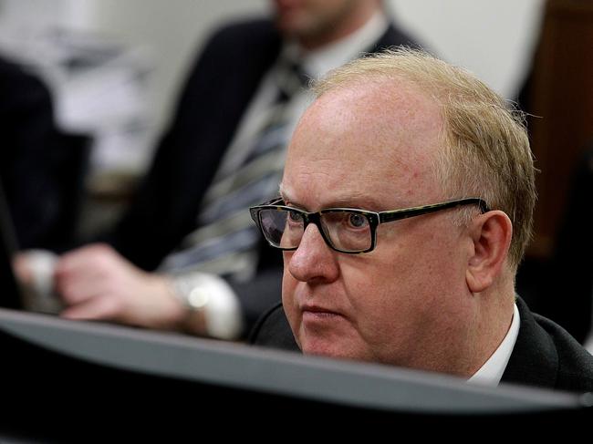 Counsel assisting, Geoffrey Watson QC, during the opening address to the latest ICAC hearing into Liberal Party funding and breaches of the electoral donation funding act in Sydney, Wednesday, Aug 6, 2014. (AAP Image/POOL, Ben Rushton) NO ARCHIVING, EDITORIAL USE ONLY