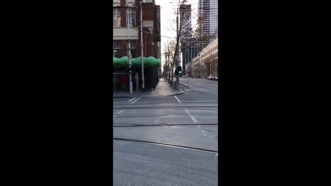 Melbourne Streets Deserted as Stage Four COVID-19 Lockdown Comes Into Force