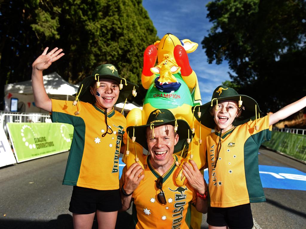 Fans getting ready for Stage 2. Photo: Tom Huntley