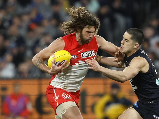 Sydney's Tom Hickey wins his own ball out of the centre during the AFL Elimination Final between Carlton and the Sydney Swans at the MCG on September 8, 2023. Photo by Phil Hillyard (Image Supplied for Editorial Use only - **NO ON SALES** - Â©Phil Hillyard )