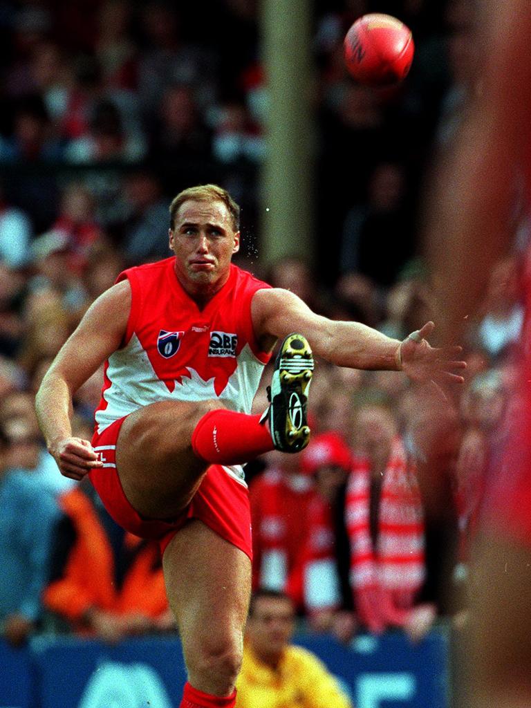 The famous kick that gave Tony Lockett the all-time goal kicking record of 1300 goals. Picture: Phil Hillyard