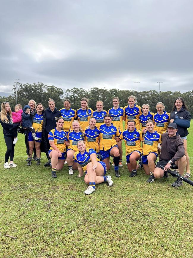 The Warilla-Lake South Gorillas inaugural women's tackle team. Picture: Supplied