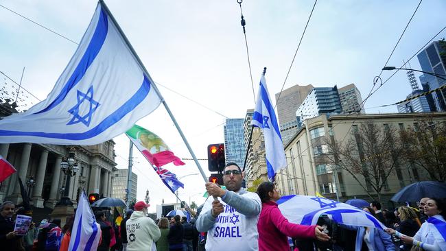 Jewish people and supporters rally in Melbourne.