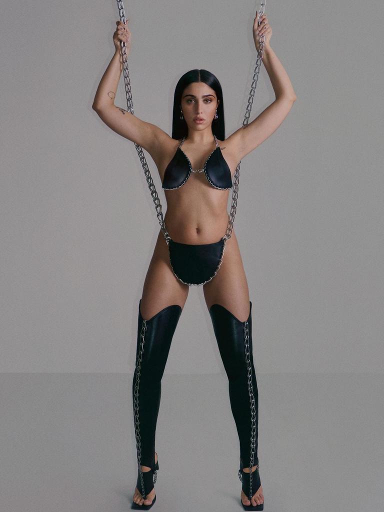 Madonnas Daughter Lourdes Leon Strips Off For Racy Photo Shoot The