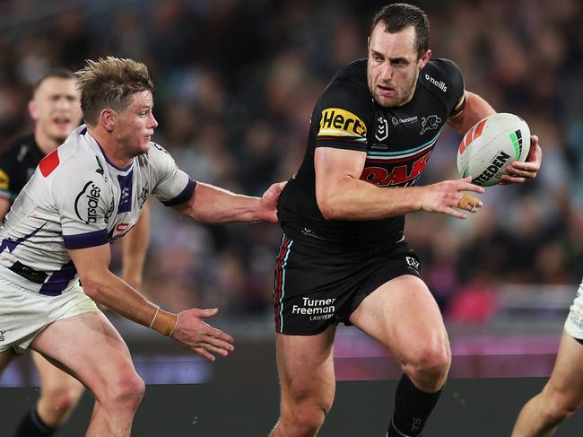 SYDNEY, AUSTRALIA - SEPTEMBER 22:   Isaah Yeo of the Panthers makes a break during the NRL Preliminary Final match between the Penrith Panthers and Melbourne Storm at Accor Stadium on September 22, 2023 in Sydney, Australia. (Photo by Matt King/Getty Images)