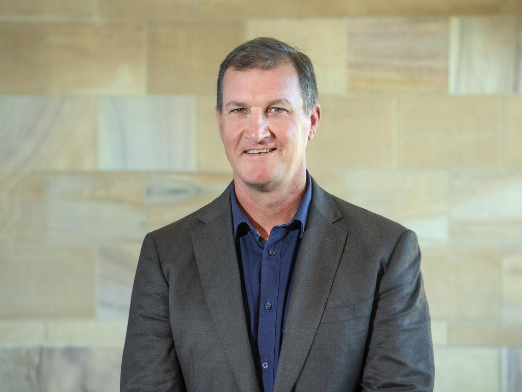 Michael Collins had a 13 year professional playing career for the Chiefs in Super Rugby and London Irish and Glasgow Warriors in English Premier Rugby. He has been a coach at provincial level and CEO of the Chiefs and is now the Director of Sport at Bond University.