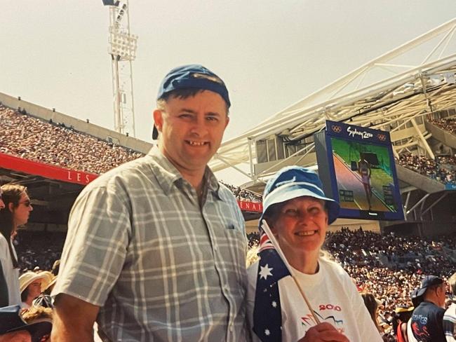 Mr Albanese ended up in the same hospital room his mum Maryanne (together above) was in before her abrupt death in 2002. Picture: Facebook