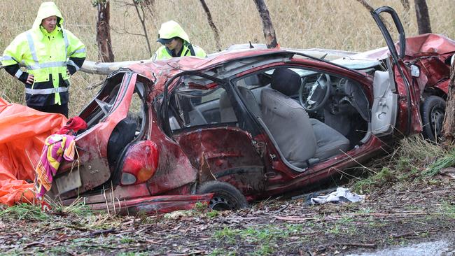 MELBOURNE, AUSTRALIA - NewsWire Photos, MAY 28, 2023. Police remove the crashed car at the Bochara fatal crash scene where four people were killed in a car accident.  Picture: NCA NewsWire / David Crosling