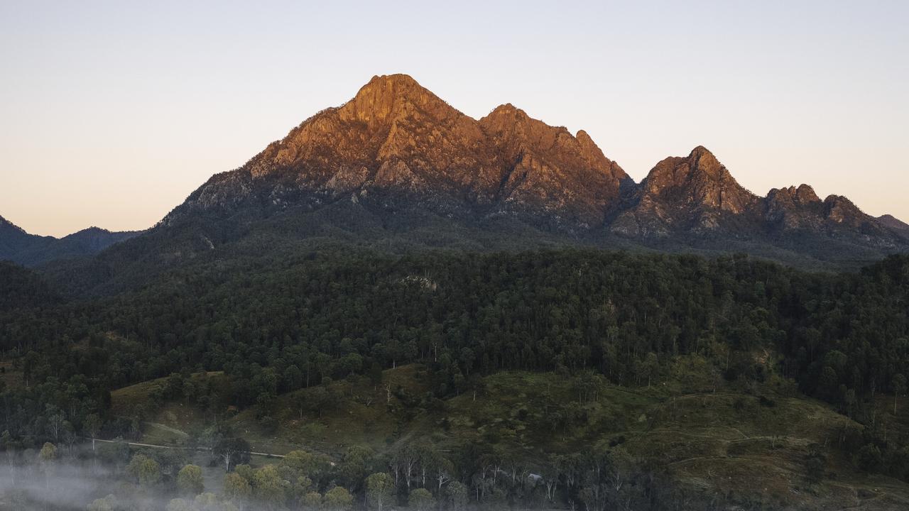 Mt Barney rescue: Man rescued after being stranded for more than 24hrs ...