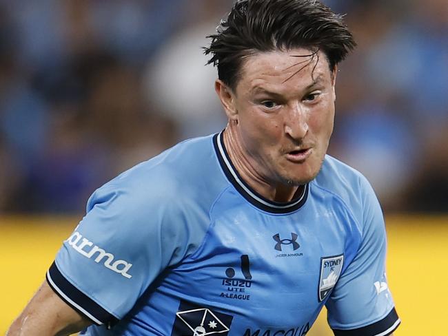 SYDNEY, AUSTRALIA - FEBRUARY 08: Joe Lolley of Sydney FC runs with the ball during the round 18 A-League Men match between Sydney FC and Western Sydney Wanderers at Allianz Stadium, on February 08, 2025, in Sydney, Australia. (Photo by Darrian Traynor/Getty Images)