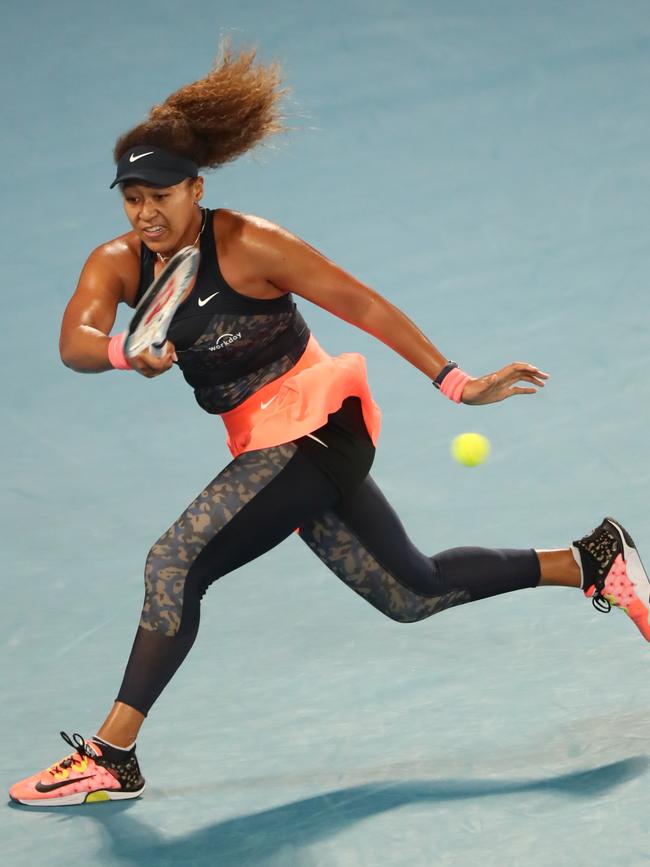 Naomi Osaka wears leggings.