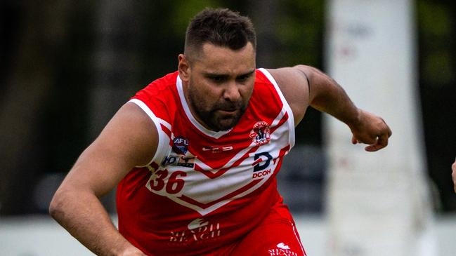 Arnold Kirby playing for Waratah in the 2024-25 NTFL season. Picture: Patch Clapp / AFLNT Media