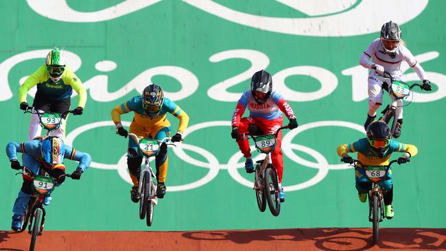 (L-R) Elke Vanhoof of Belgium, Priscilla Stevaux Carnaval of Brazil, Lauren Reynolds of Australia, Yaroslava Bondarenko of Russia,