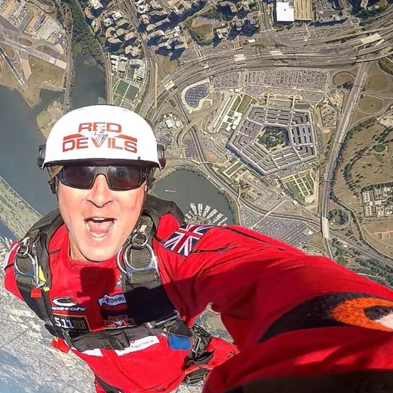 The Sergeant reportedly suffered fatal injuries after his parachute became entangled with that of another jumper.