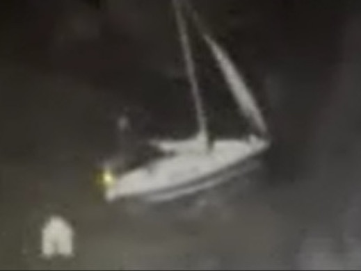 Couple rescued off Qld island cliff face