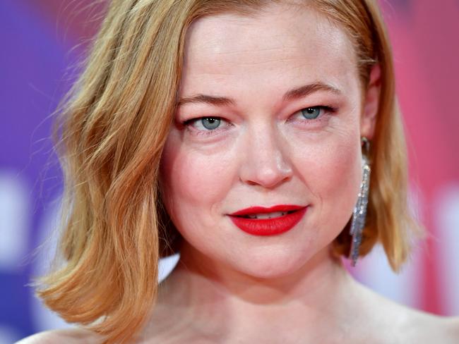 TV star shocks with secret relationship