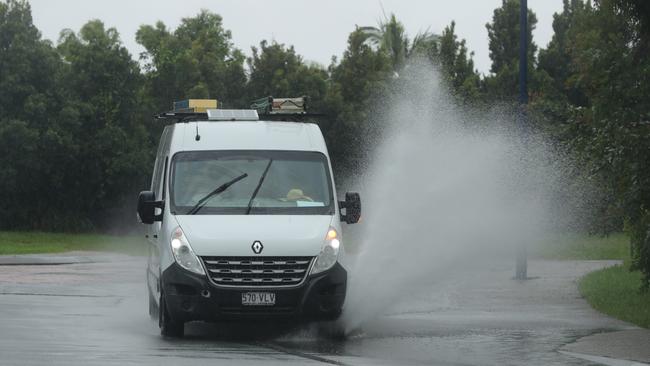 Wet weather continues to impact the Gold Coast. Throwing spray on Foxwell Rd. Picture: Glenn Hampson