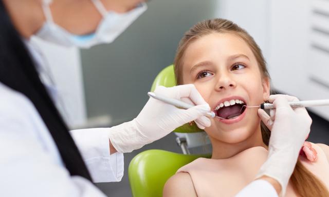 Dentists warn parents against alarming kids teeth whitening trend