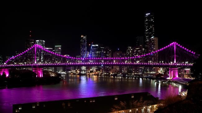 The Story Bridge is seen lit up in pink in memory of Hannah Clarke and her children. (Photo by Jono Searle/Getty Images)