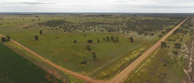 Wonga Station at Jerilderie in NSW for sale.