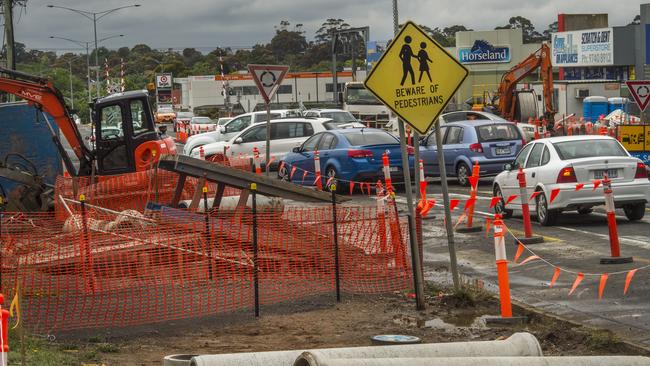 Roadworks at the Gap Rd and Horen St intersection. Picture: Rob Leeson