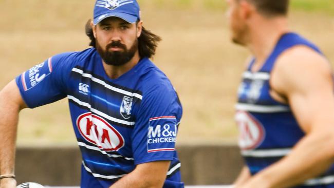 New Bulldogs recruit Aaron Woods trains with the squad.