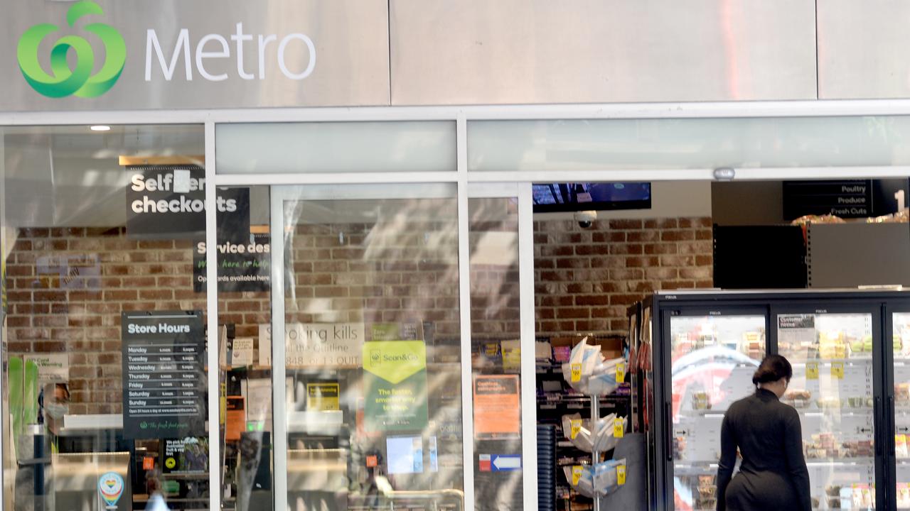 Three more stores will be added to Woolworths’ trial of cashless Metro stores on October 12. Picture: NCA NewsWire/Jeremy Piper