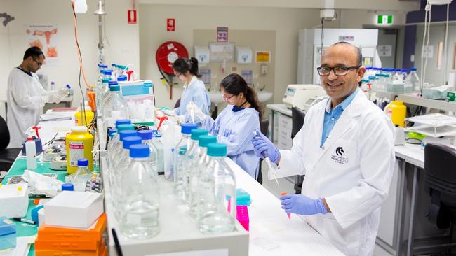 University of Newcastle and HMRI Professor Pradeep Tanwar, part of research looking at how changes in female reproductive hormones affect the risk of getting ovarian cancer.