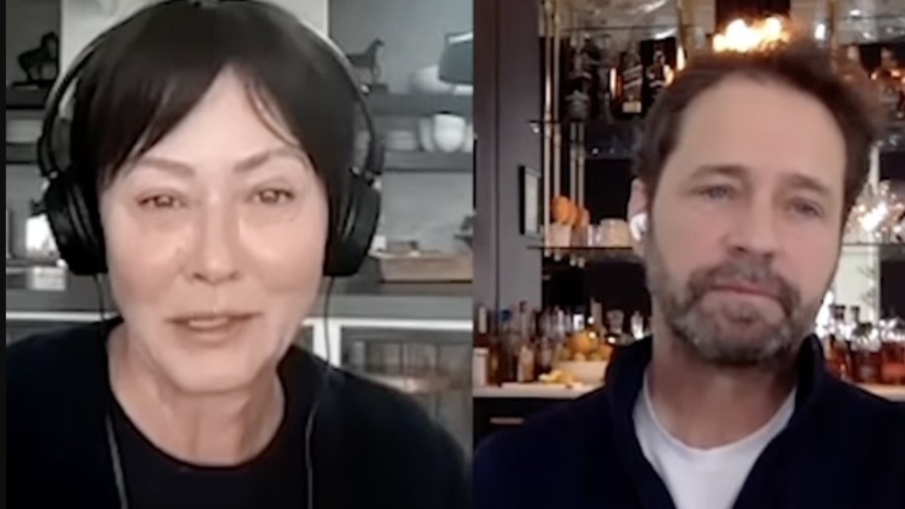 Shannen Doherty and Jason Priestley reunite for her podcast.