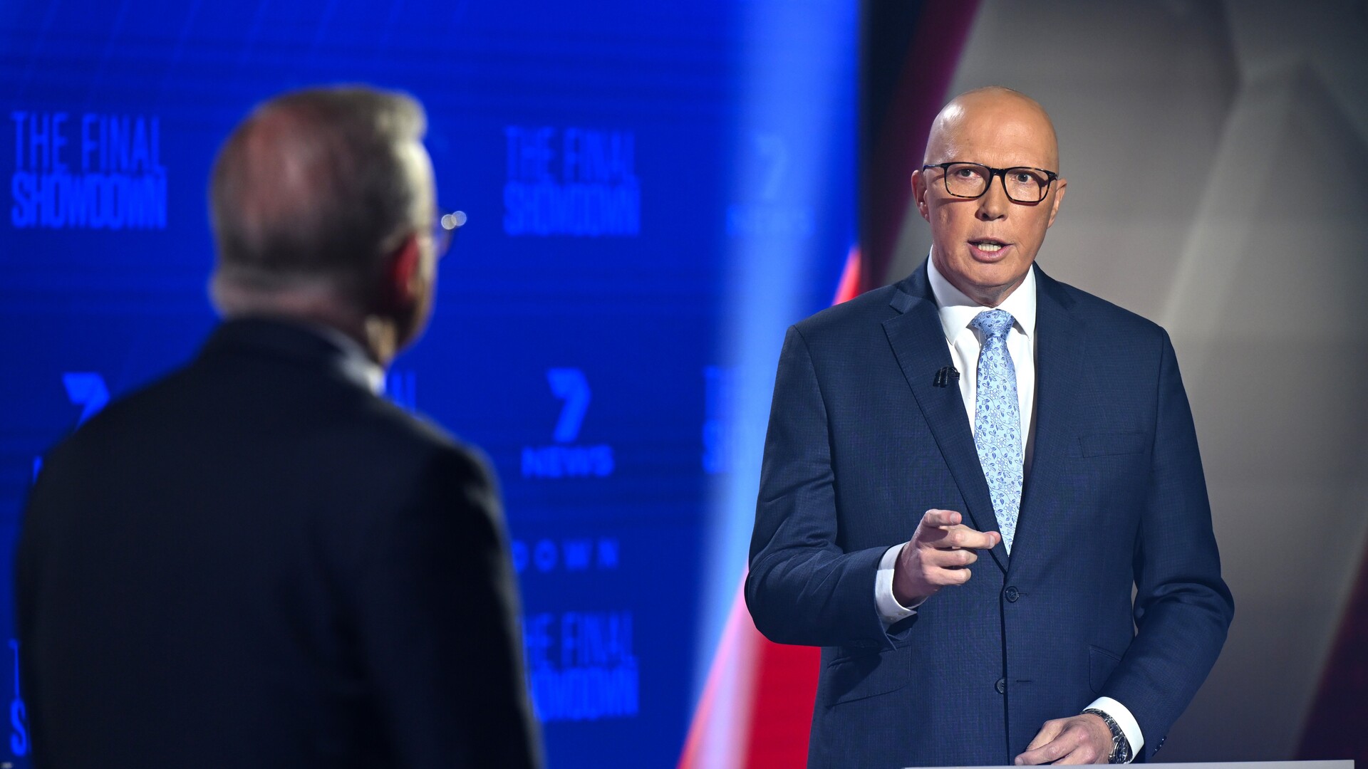 'Knifes edge': Federal election will be a 'hyper-local' contest