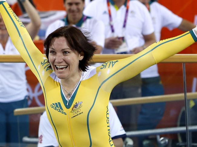 epa03348550 Anna Meares of Australia wins the Women's Sprint final race during the London 2012 Olympic Games Track Cycling competition, London, Britain, 07 August 2012. EPA/IAN LANGSDON