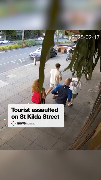 Tourist assaulted on St Kilda Street-