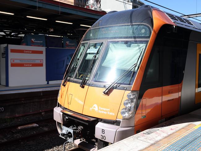 SYDNEY, AUSTRALIA - NewsWire Photos October 5, 2021: NSW Train drivers were on strike today over pay and conditions. Picture: NCA NewsWire / David Swift