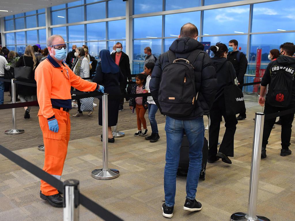 Last of the Melbourne passengers arrive at Adelaide Airport before the 6pm lockdown on Wednesday. Picture: Mark Brake