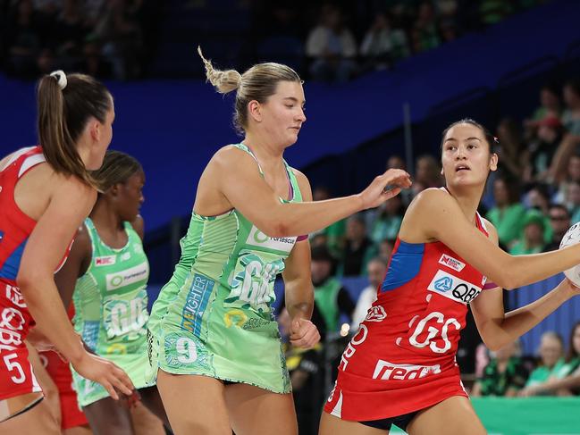 PERTH, AUSTRALIA - JUNE 16: Sophie Fawns of the Swifts looks for a pass during the round 10 Super Netball match between West Coast Fever and NSW Swifts at RAC Arena, on June 16, 2024, in Perth, Australia. (Photo by Paul Kane/Getty Images)