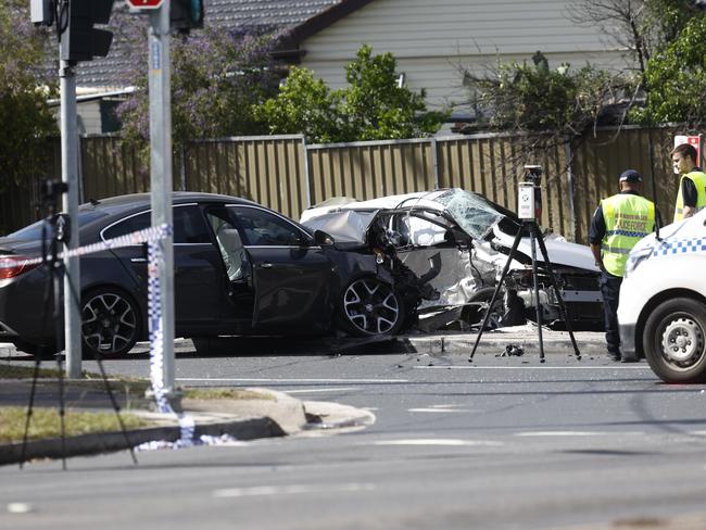 SYDNEY, AUSTRALIA. NewsWire Photos.  OCTOBER 22ND  2024. Pictured is the scene on The Great Western Highway at St. Mary's in western Sydney where a critical incident investigation has been declared after a man died following a crash between two cars one of which was being pursued by police. Picture: NewsWire/ Richard Dobson