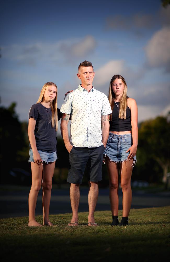 Lee Lovell with daughters Kassie and Scarlett. Picture: Steve Pohlner