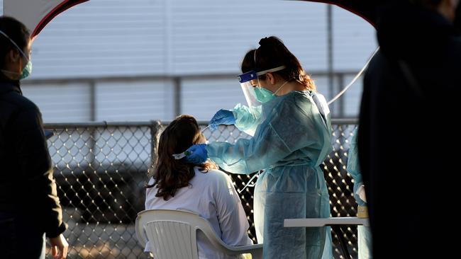 NSW Health workers administering COVID-19 tests at a pop-up clinic at Rushcutters Bay. Picture: NCA NewsWire / Bianca De Marchi