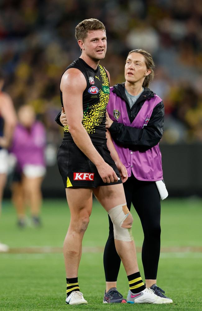 Jacob Hopper shows his frustration after injuring a hamstring in the third quarter on Wednesday night. Picture: Dylan Burns/AFL Photos via Getty Images