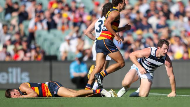 Concussion continues to be a big issue in footy. Picture: AAP Image/Matt Turner