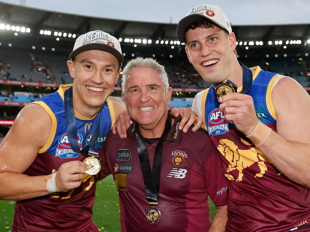 Coach Chris Fagan with Hugh McCluggage and Jarrod Berry. Picture: Dylan Burns/AFL Photos