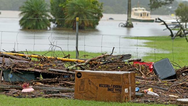 Heavy rain continues to batter the NSW mid north coast causing major flooding in Port Macquarie and surrounding towns. Nathan Edwards