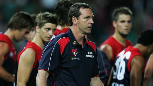 Neale Daniher coaching Melbourne in 2007.