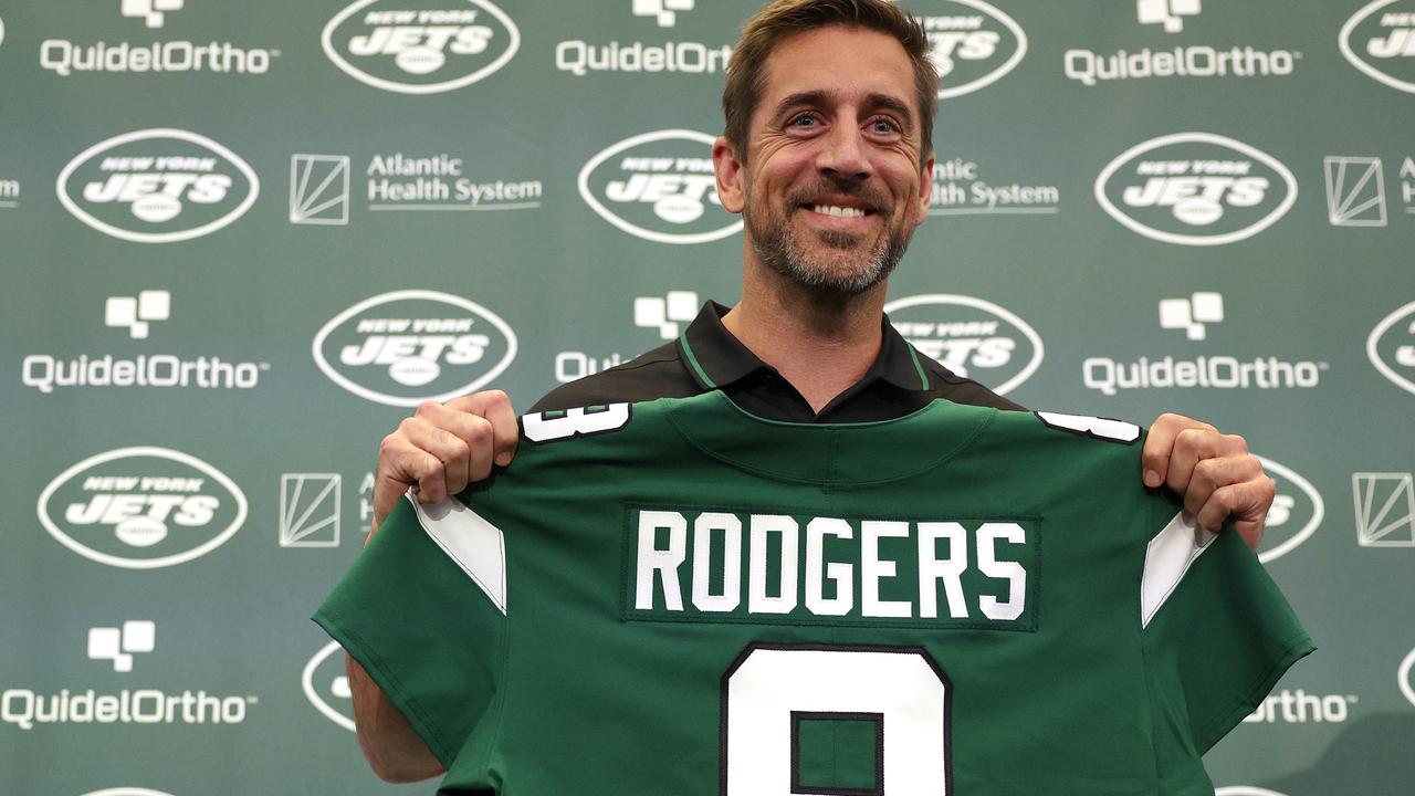 Aaron Rodgers places the Jets back in Prime Time