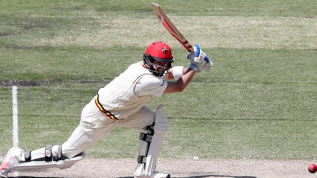 TEST PUSH: Redback Callum Ferguson kept his name in the Australian Test conversation with an uneaten 182 against Victoria in the Sheffield Shield clash at the MCG. Picture: George Salpigtidis (AAP).