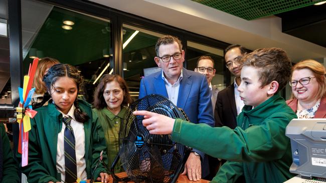 Victorian Premier Daniel Andrews meets students from Mt Waverley Secondary College at Monash Tech school. Picture: NCA NewsWire/David Geraghty