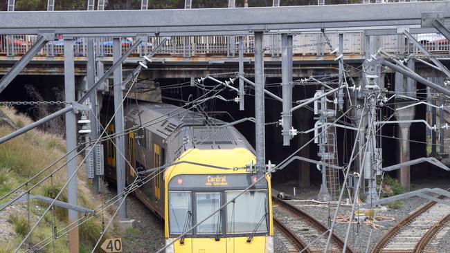 All Sydney trains to be cancelled for 48 hours