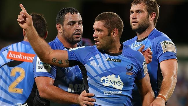 PERTH, AUSTRALIA - APRIL 12: Matt Hodgson of the Force signals to his players during the round nine Super Rugby match between the Force and the Waratahs at nib Stadium on April 12, 2014 in Perth, Australia. (Photo by Paul Kane/Getty Images)